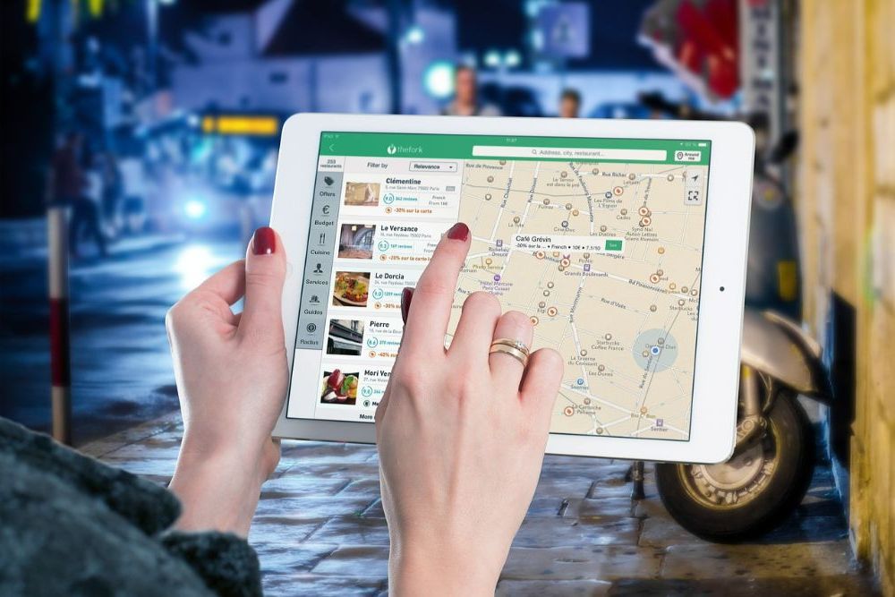 Hoe zoek ik een restaurant op met Google Maps